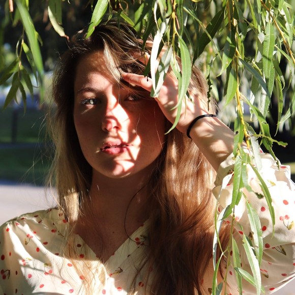 Meet your Posher, Jenae - Picture 1 of 1